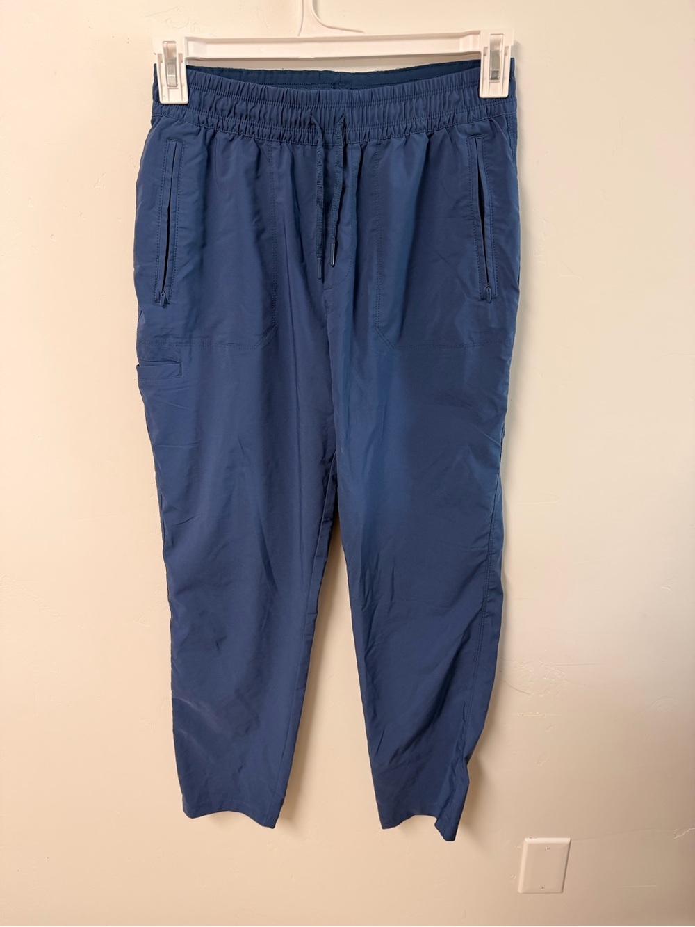 The North Face Women's Navy Blue Elastic Waist Jogger Pants